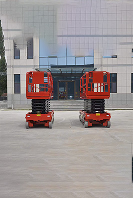 Self-propelled Scissors Lifting Platform