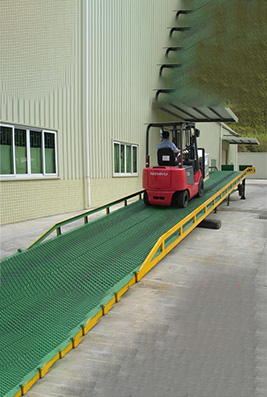 The Hydraulic Mobile Boarding Bridge 